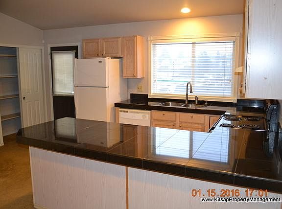 3rd image of 304 N Wycoff Ave Unit 2