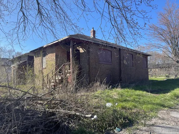 237 E 39th Ave, Gary, IN 46409