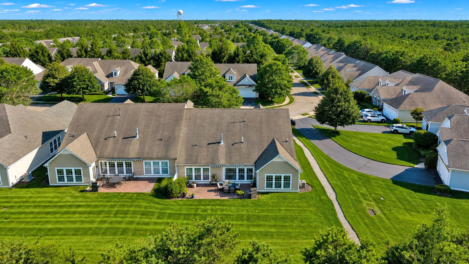  Aerial view of the residence and surrounding area