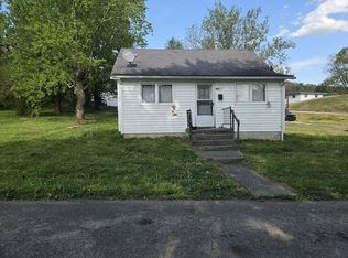 517 Cantrill St, Irvine, KY 40336