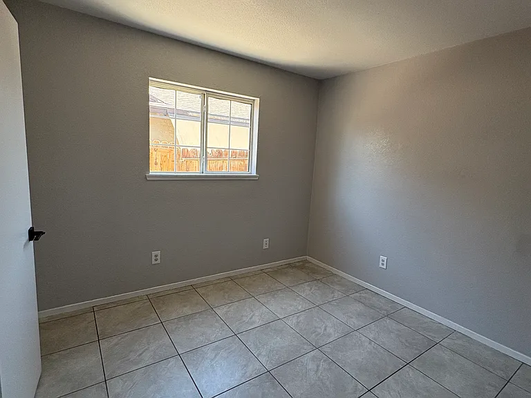 608 C Quiroz St — Photo 28