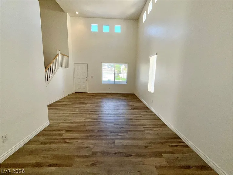 9729 Trail Rider Dr — Photo 2