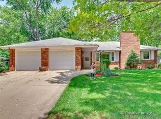 265 Yolane Dr, Sugar Grove, IL 60554