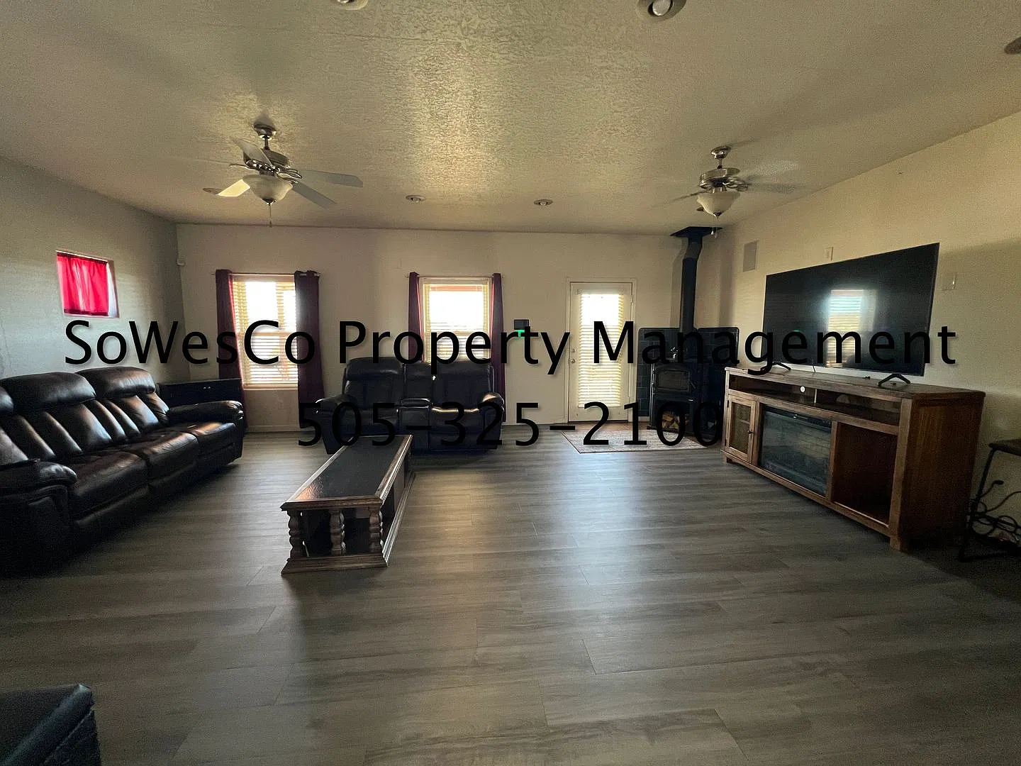 Gorgeous Furnished Newer Home In Farmington — Photo 4