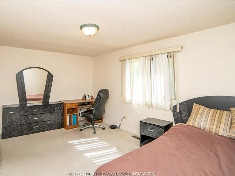 478 Flora Ave — Photo 9
