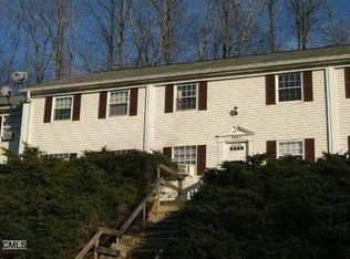 32 Canterbury Arms, New Milford, CT 06776