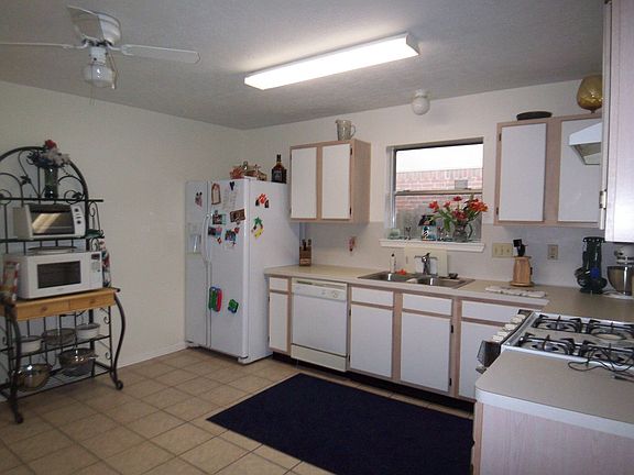 Large Eat In Kitchen