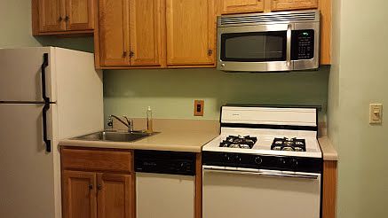 3rd image of 69-40 Yellowstone Blvd ###412