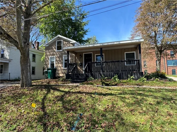 9 Ellen St, Oswego, NY 13126