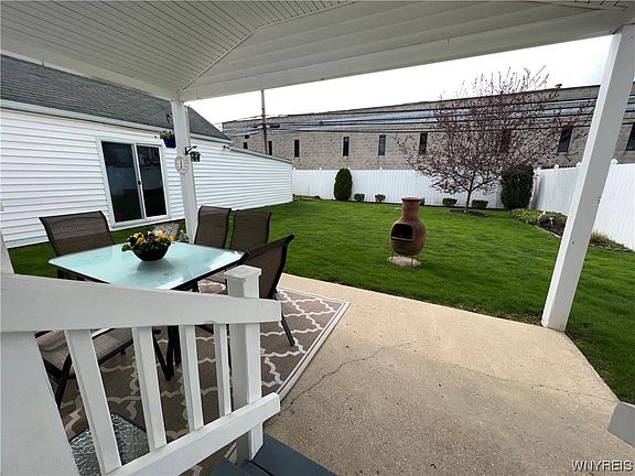 5th image of 37 Gardenwood Ln