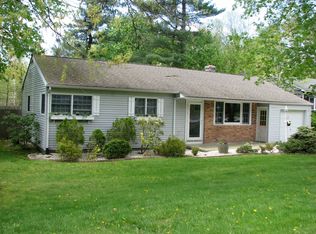 20 Donald Ln, Ossining, NY 10562