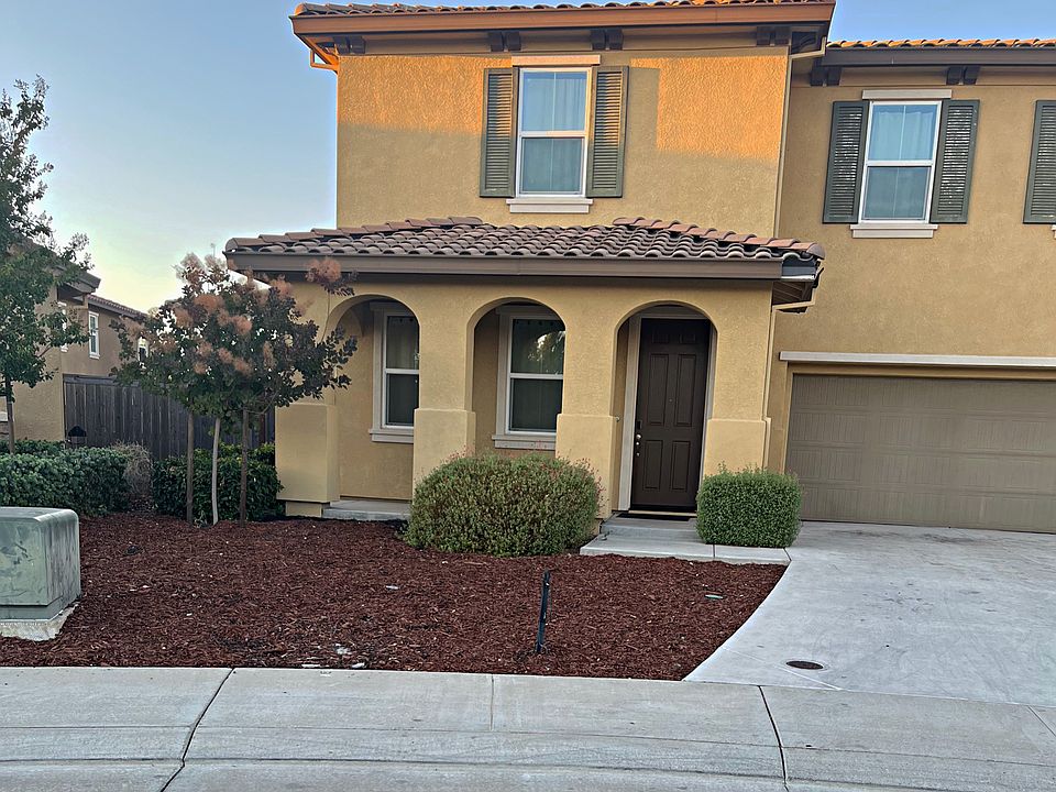 1st image of 439 Avignon Way