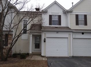 151 Park Ridge Ct, Aurora, IL 60504