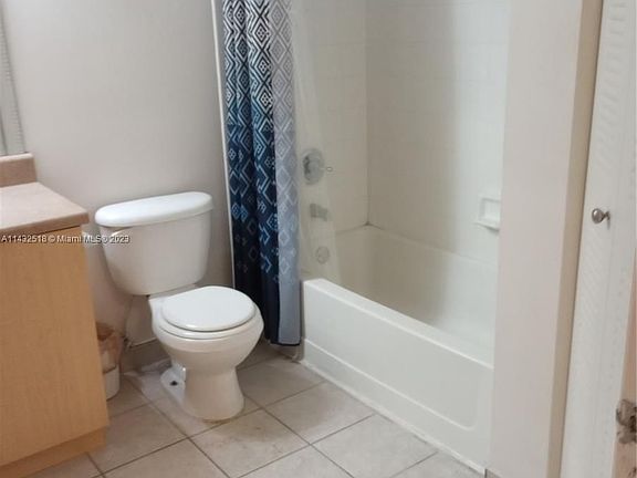 5th image of 222 Villa Cir #222