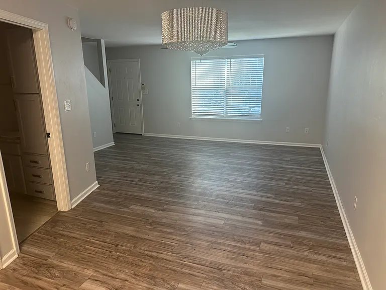 2052 Darnell Cir #B — Photo 10