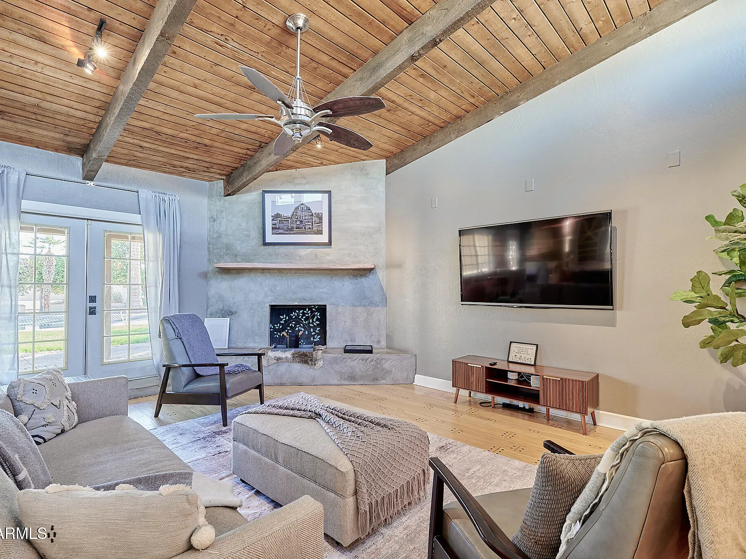 4 bed, 3616 sqft, $9,000 — Photo 4