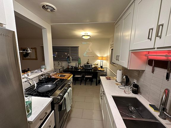 3rd image of 1112 9th St #11