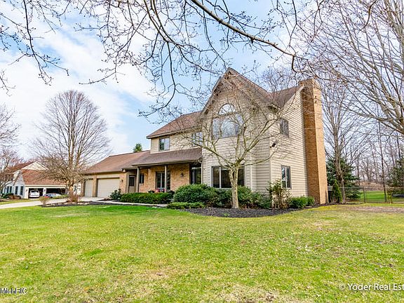 3rd image of 6546 Forest Valley Dr SE