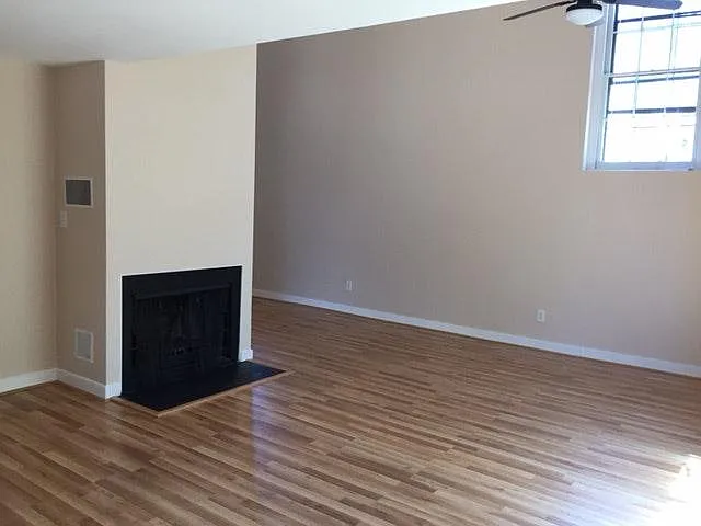 2120 E Broad Street — Photo 3