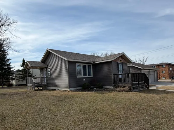 601 Main St S, Karlstad, MN 56732