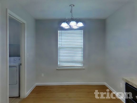 4th image of 78611 Rock Ct