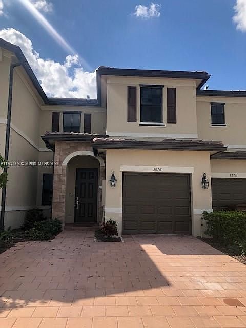 2nd image of 3218 W 108th St #3218