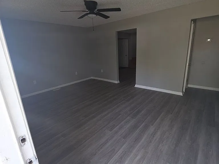 1420 Williams St — Photo 2