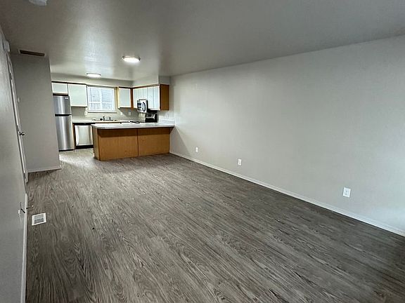 5th image of 6635 W Clinton Ln Unit 101