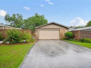 17 Cobblestone Way W, Mobile, AL 36608