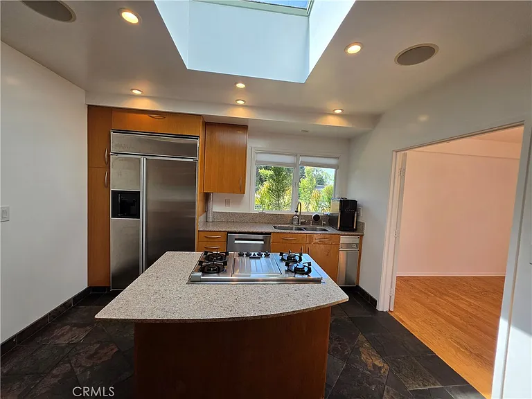 310 S Thurston Ave — Photo 22