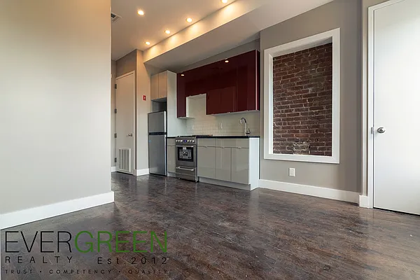 Rented by ERNY LLC | media 13