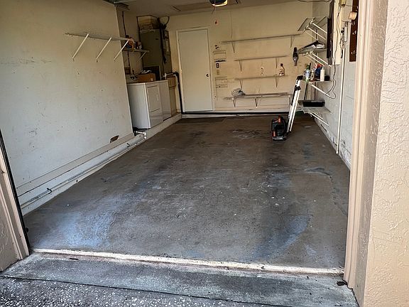 3rd image of 534 Saint Tropez Cir NE