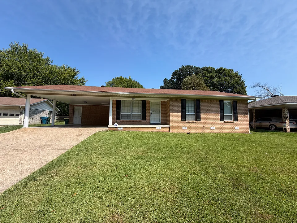 8000 Edwina Dr