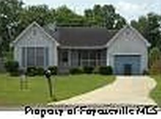 565 Jennings Farm Rd, Fayetteville, NC 28314