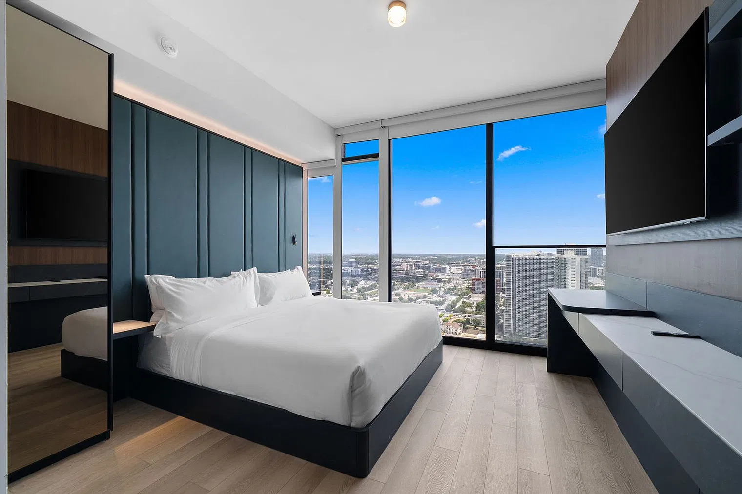 Studio, 1.0 bath, 398 sqft, $6,365 — Photo 1