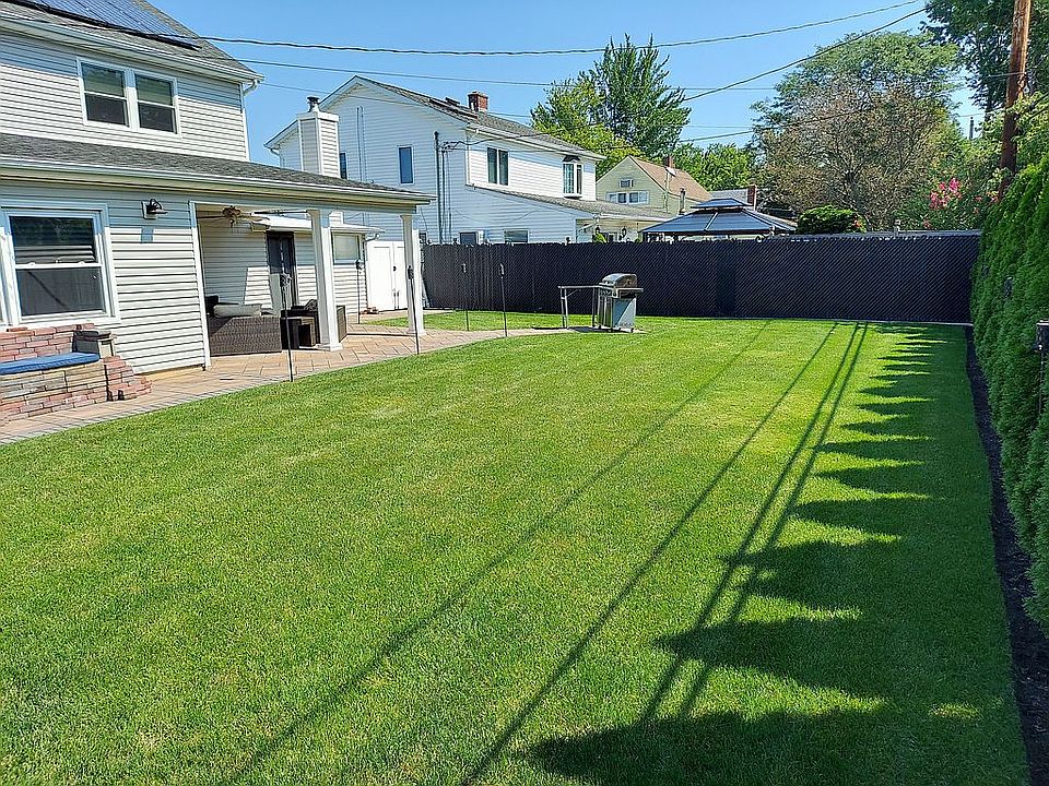 2nd image of 55 Pilgrim Ln
