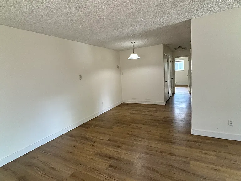 611 Oakwood Dr — Photo 7