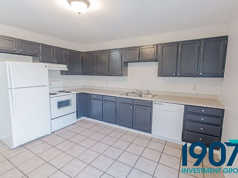 611 Sinclair Dr — Photo 6