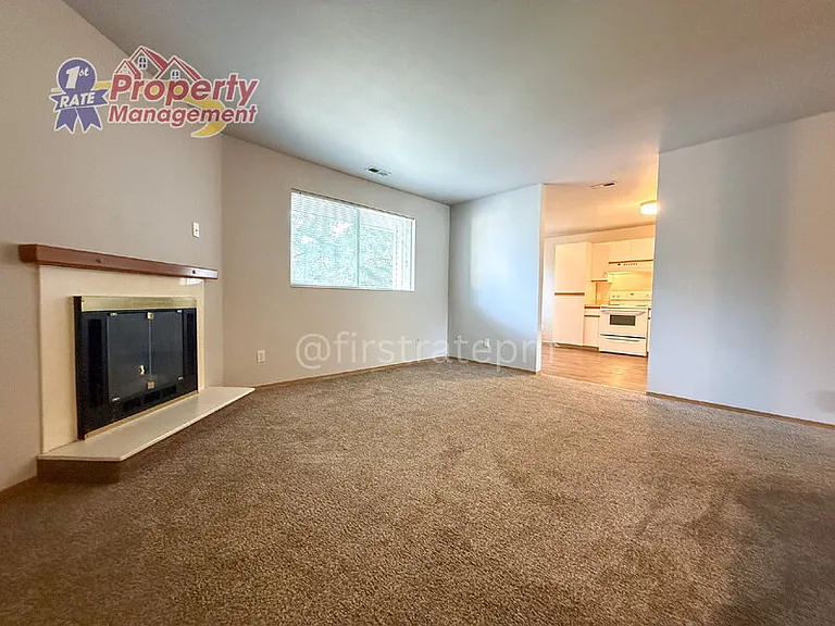 4900 W Blodgett Ln #102 — Photo 8