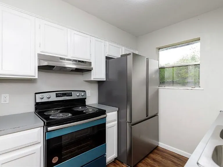 5337 Avenue C — Photo 13