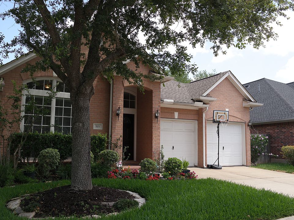 1st image of 515 Avery Dr