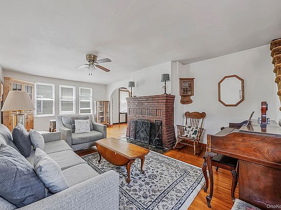 4th image of 33 Sherman Street