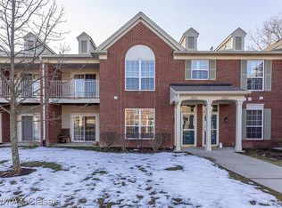 29631 Nottingham Cir, Livonia, MI 48152