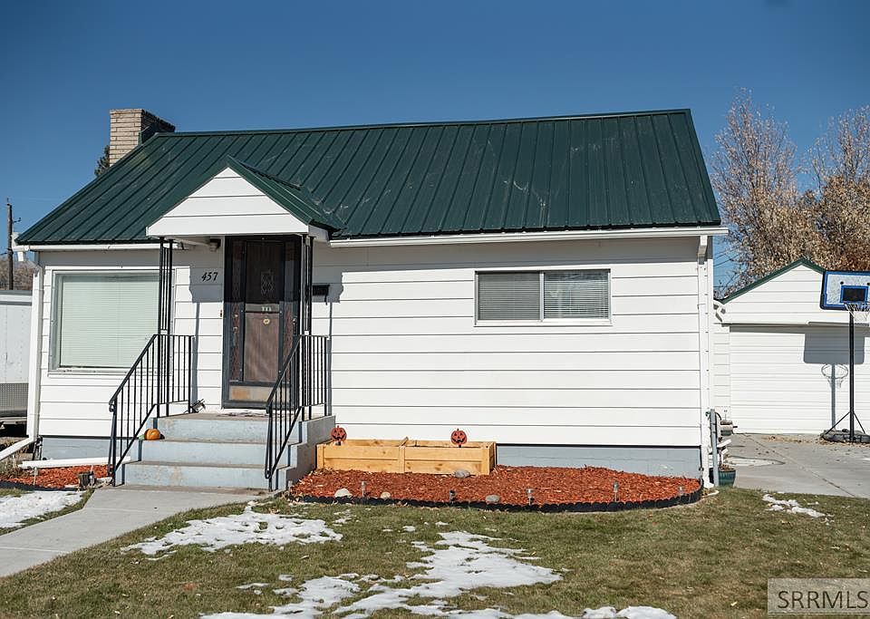 1st image of 457 E 19th St