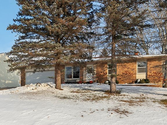 2nd image of 2502 E Chestnut Dr