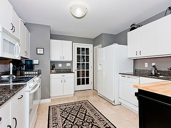 5th image of 401 E Ontario St APT 4602