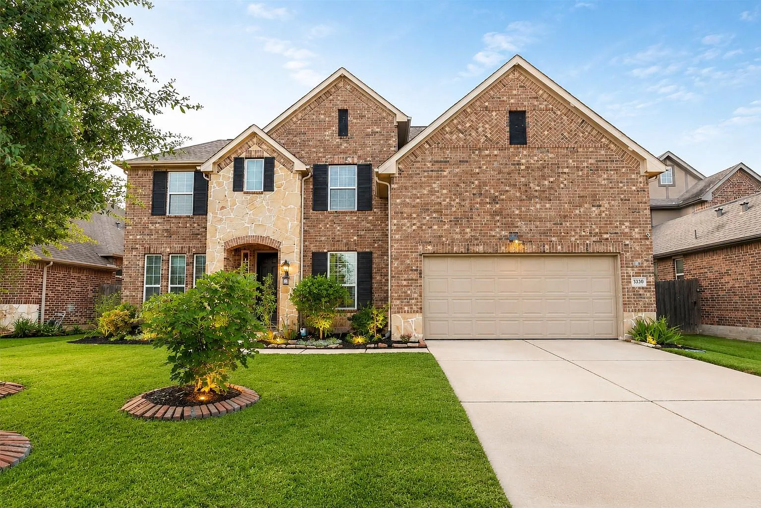 4 bed, 3.5 bath, 3475 sqft, $3,000 — Photo 1