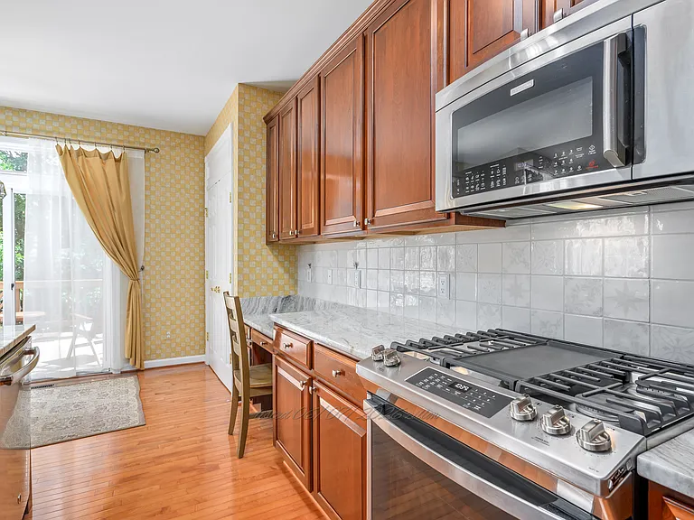 46180 Aisquith Ter — Photo 21
