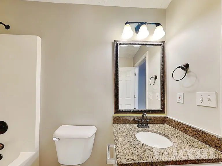1685 Nottingham Way — Photo 15
