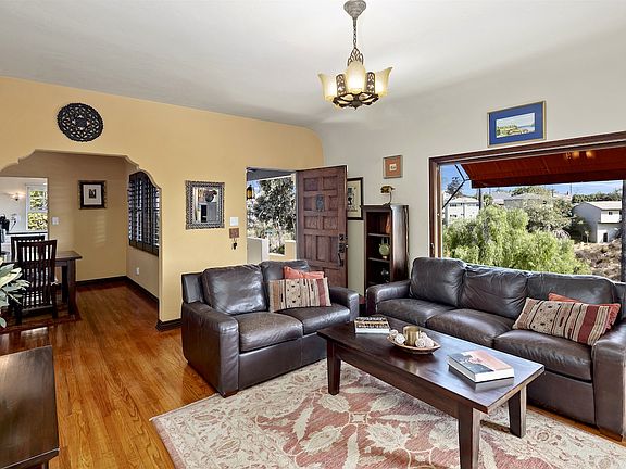 5th image of 3223 Marlton Dr